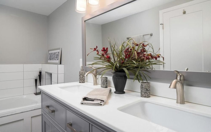 Bathroom vanity with double sinks